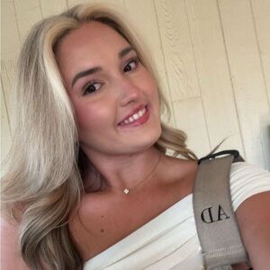 Meet your Posher, Hey.its.ainsss